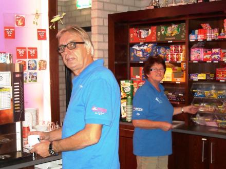 Je kunt altijd op deze mensen rekenen, onmisbaar voor het Sportcafe. KOMT U ONS OOK HELPEN?