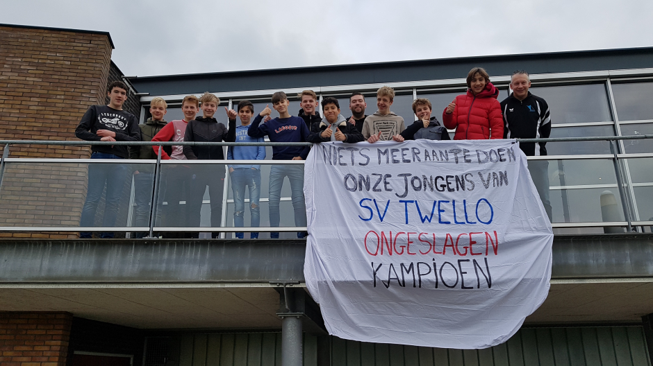 Na een 0-6 overwinning bij sc Klarenbeek is onze JO15-1 kampioen! En op 1 wedstrijd na is het eigenlijk nooit spannend geweest.