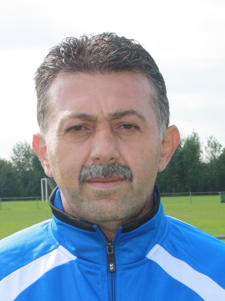 SV Twello en Salim Özer zullen hun succesvolle samenwerking ook in het seizoen 2018 / 2019 voortzetten.