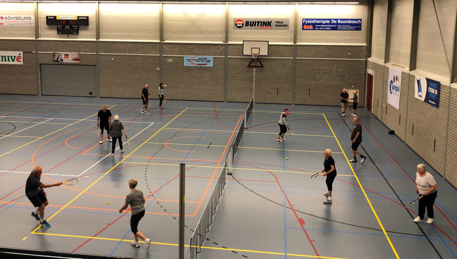 Beste dynamic tennisvrienden van de maandag- en vrijdaggroep. Tot onze spijt kan het Eindejaarstoernooi op vrijdagmorgen 17 december niet doorgaan!