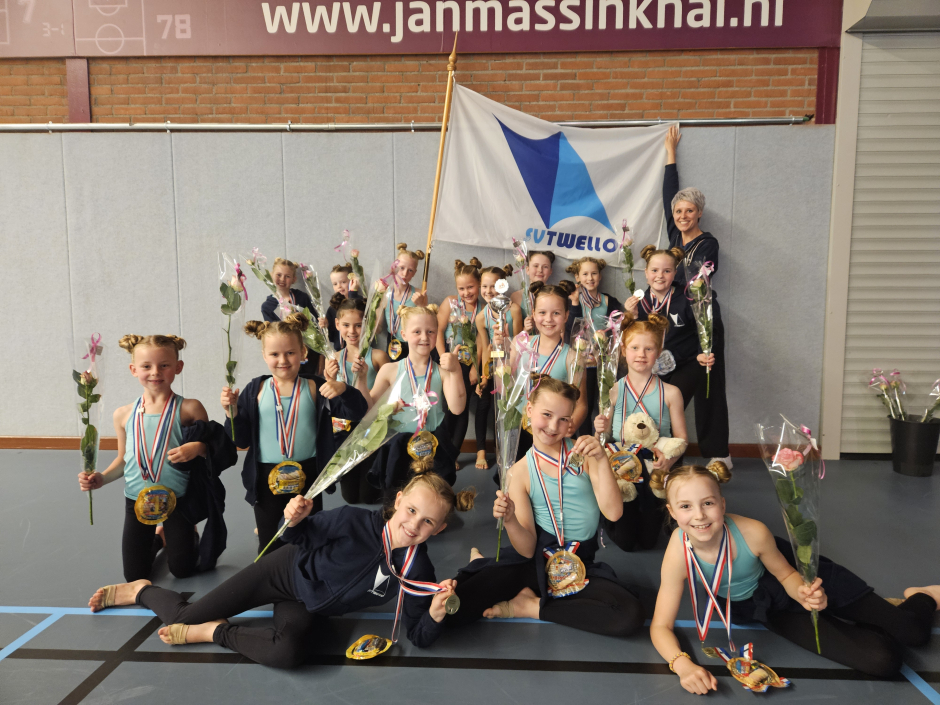 Op zaterdag 25 mei jl. heeft de jongste dansselectie (6 tot en met 9 jaar) van SV Twello meegedaan aan het NK Jazzdans op D-niveau.
