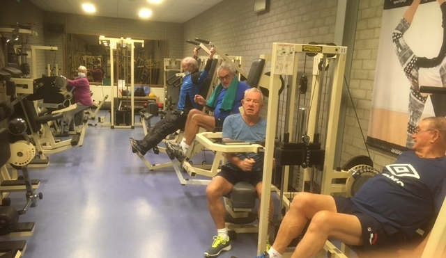 De toestellen in de fitnessruimte zijn grotendeels vernieuwd en vervangen door toestellen die een stuk jonger zijn. Door opheffing van een bedrijf in Nijmegen mochten ze voor een leuk prijsje verhuizen naar Twello.